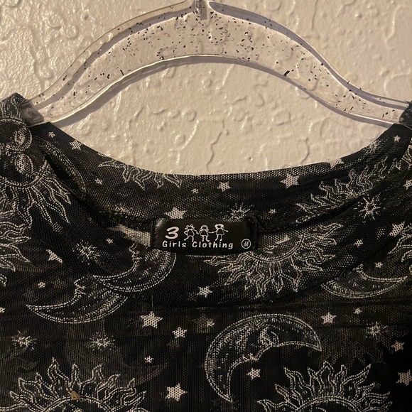 sheer sun and moon crop top - Picture 3 of 3